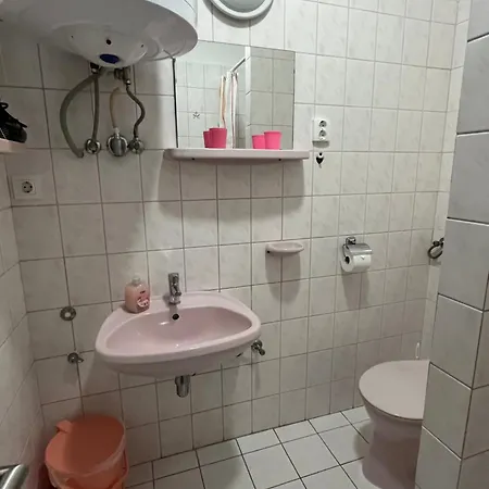 شقة Jokai Apartmanhaz *