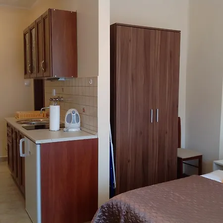 Jokai Apartmanhaz شقة