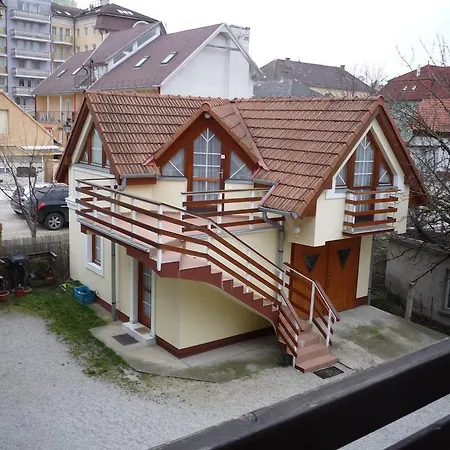 Lägenhet Jokai Apartmanhaz
