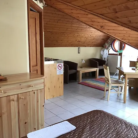 Lägenhet Jokai Apartmanhaz *